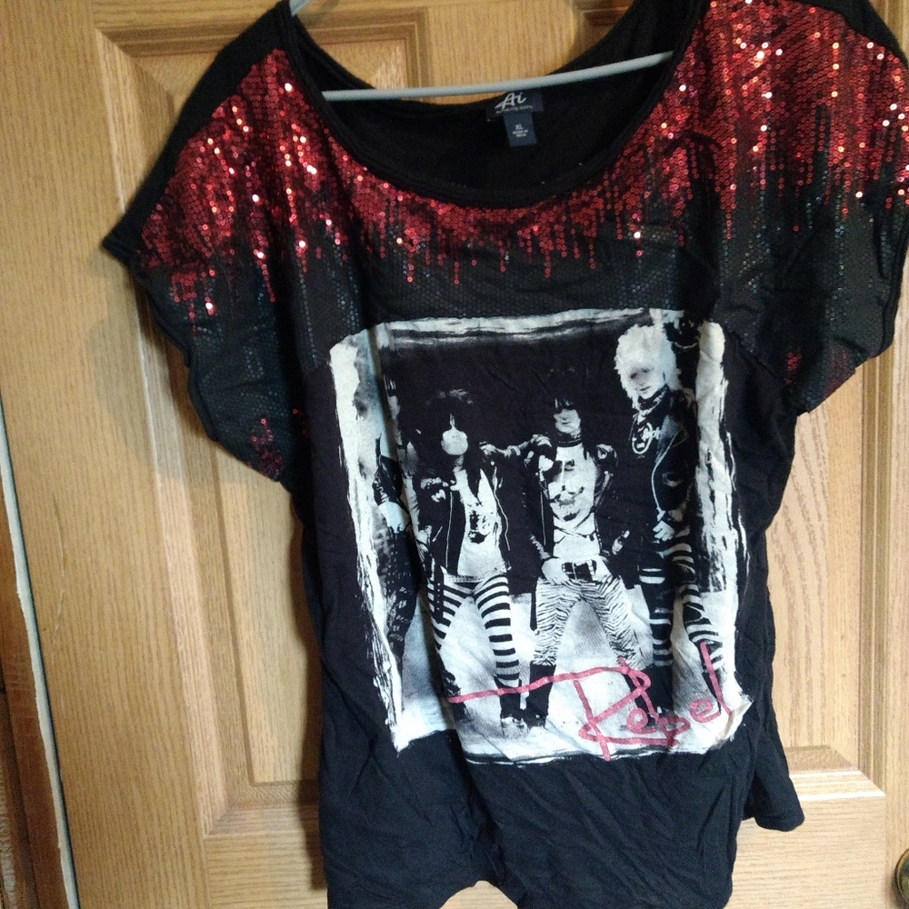 Women's rebel blouse